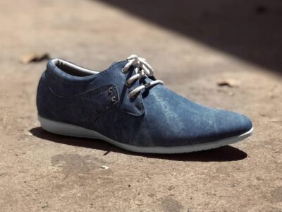 Blue casual sneakers for men